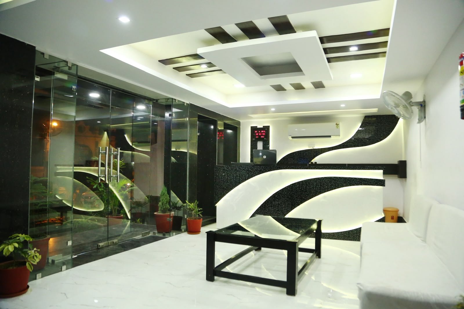 Hotel Golden Inn