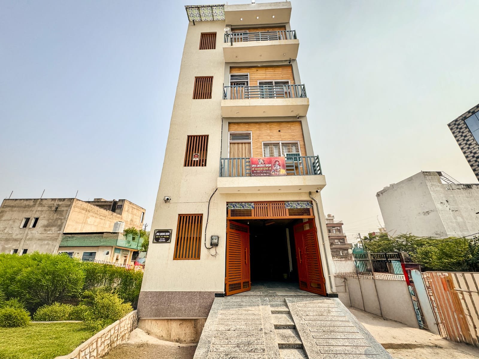 Hotel Radha Aaradhya Sadan