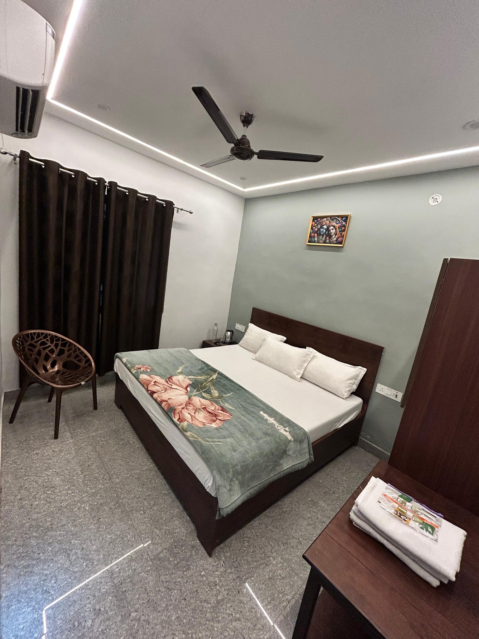 double bedroom